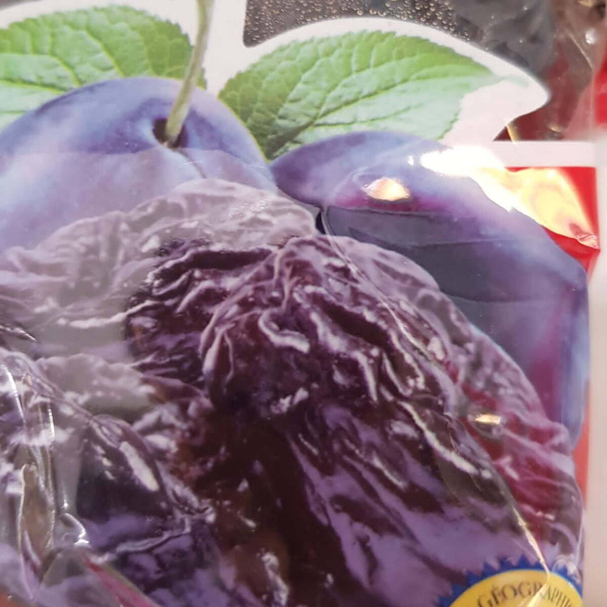 prugne secche Pitted dried plums